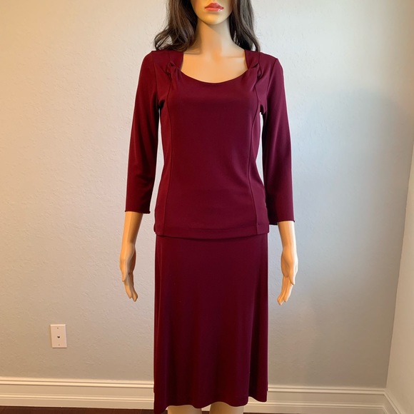 Banana Republic 2 Piece Set w/ Figure Flattering Details - Picture 1 of 16